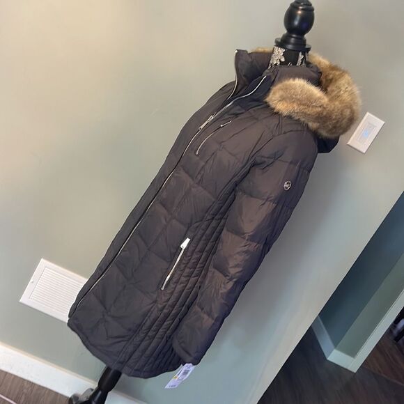 Michael Kors Jackets & Blazers - Michael Kors
Down-Filled Faux Fur-Trim Hooded Parka Gun Metal